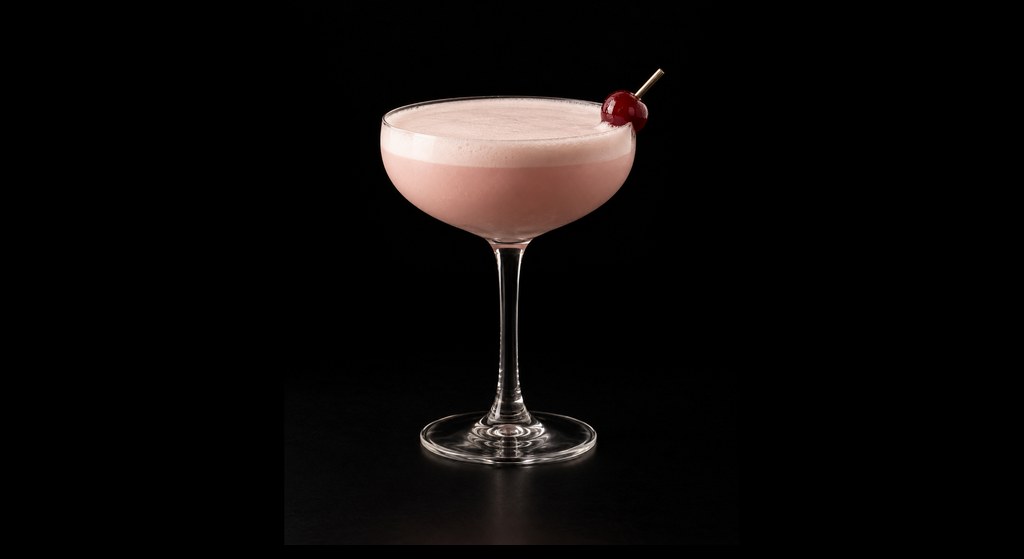 Ace cocktail on a dark studio background