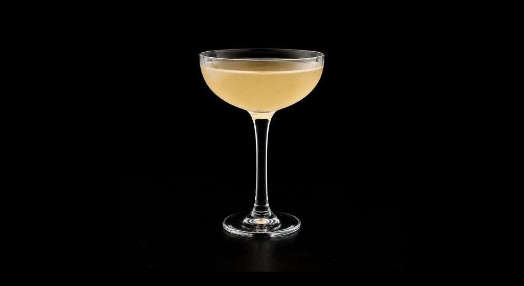 Cameron's Kick cocktail on a dark studio background