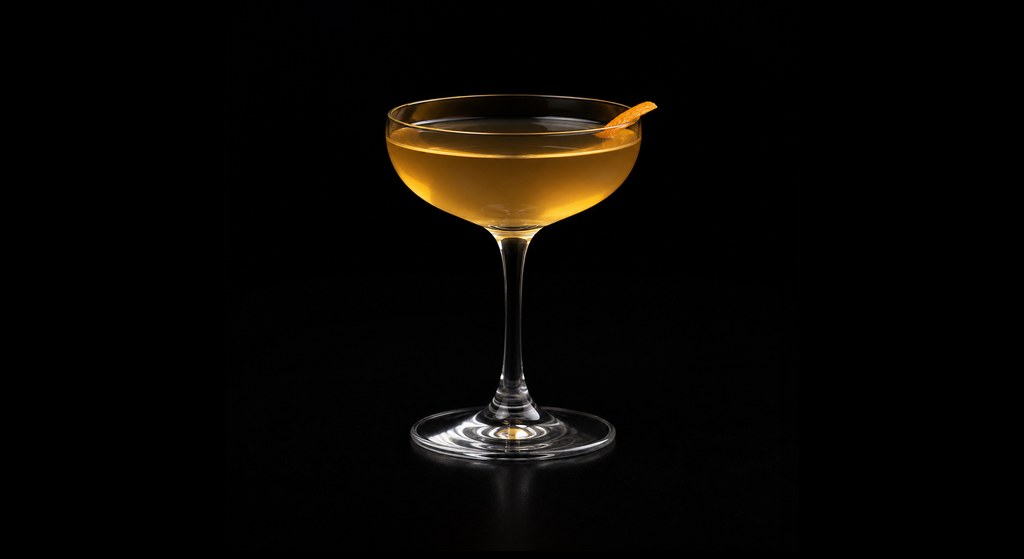 Donegal cocktail on a dark studio background