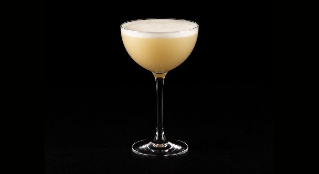 Duke Cocktail cocktail on a dark studio background