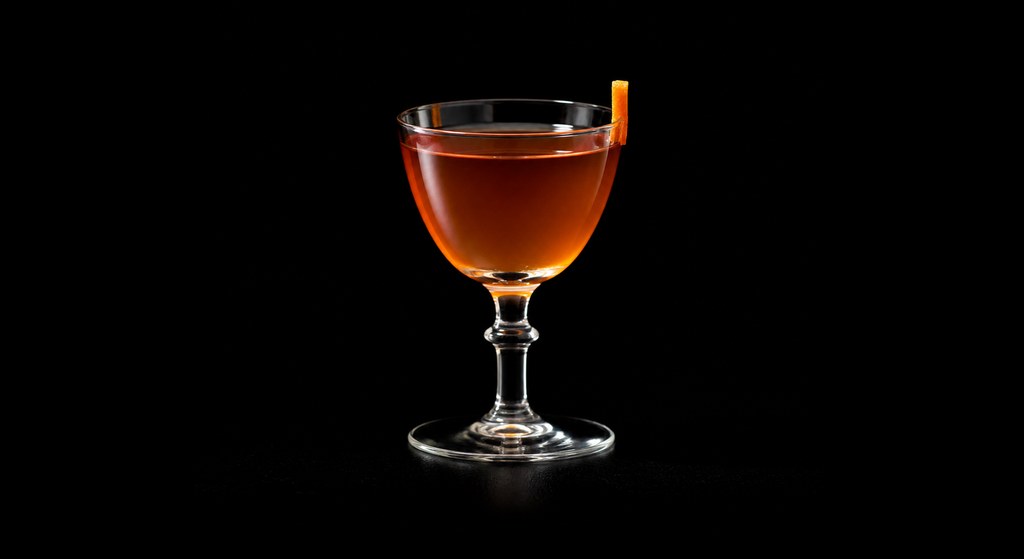 Dunlop Cocktail cocktail on a dark studio background