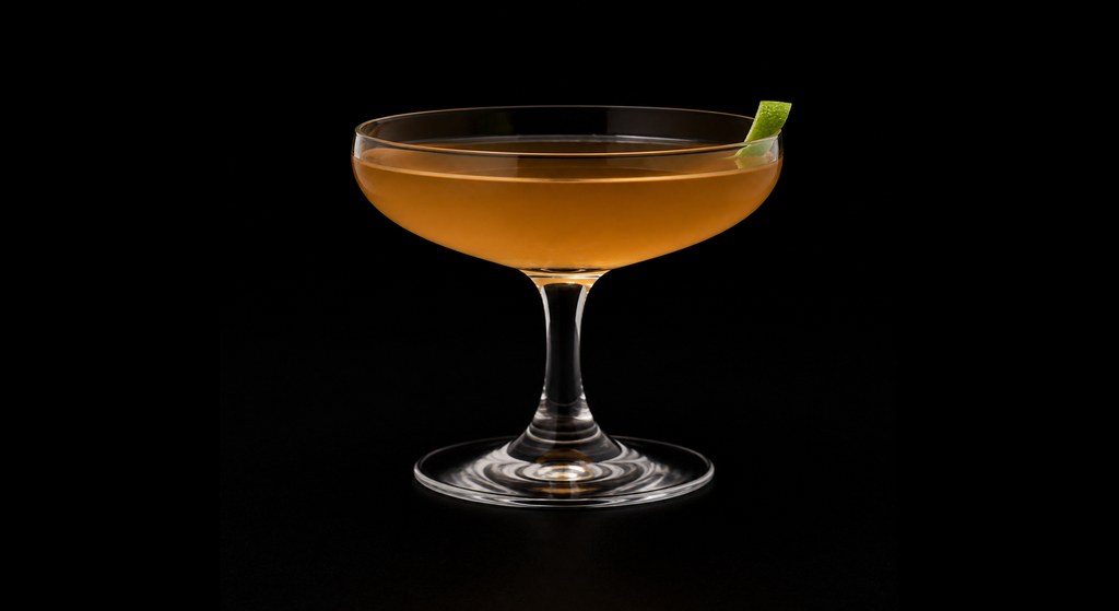 Especie cocktail on a dark studio background