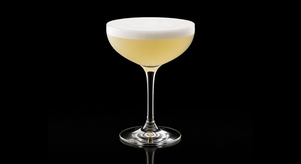 High Line Fizz cocktail on a dark studio background