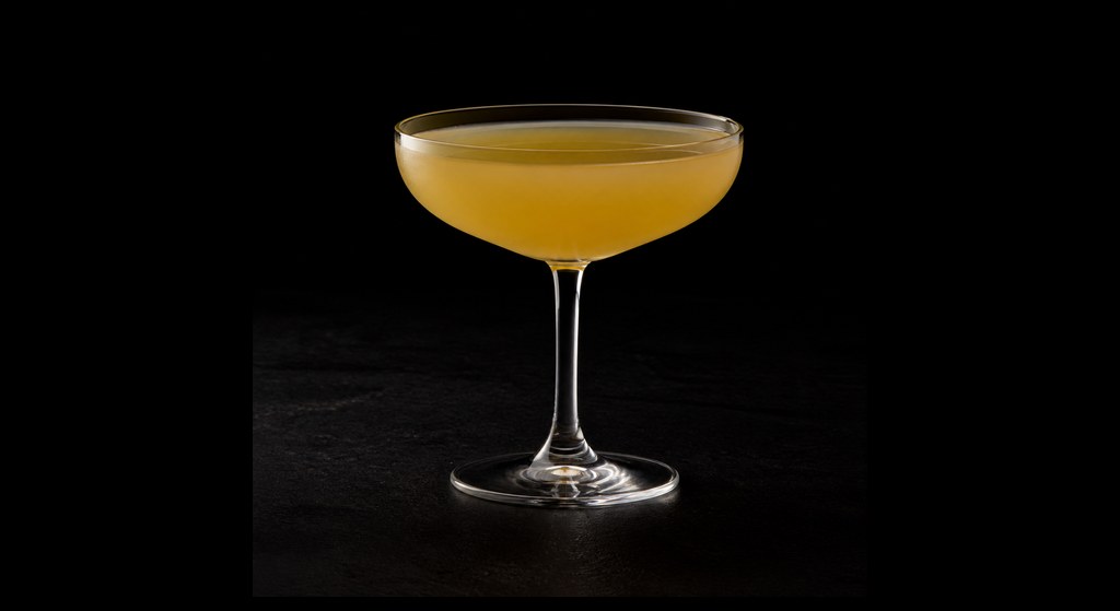 Honshu Underground cocktail on a dark studio background