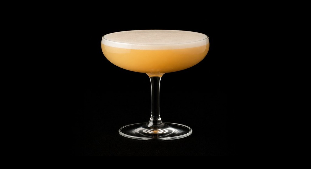 Humpty Dumpty cocktail on a dark studio background