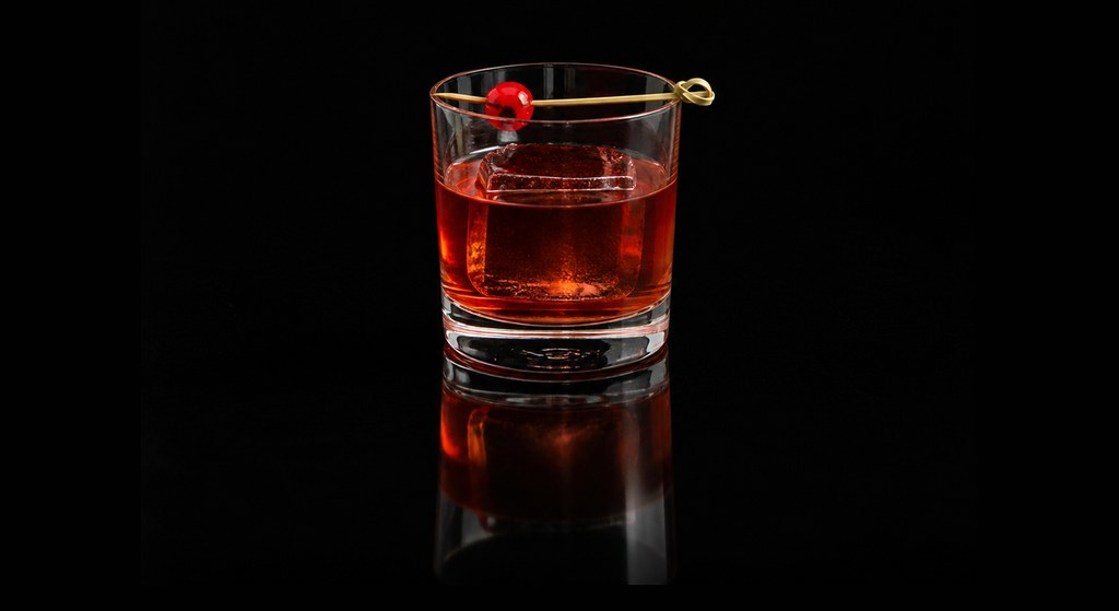 Hunter Cocktail cocktail on a dark studio background