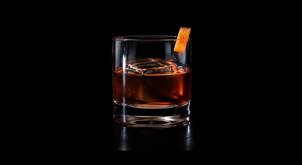Il Viaggio cocktail on a dark studio background