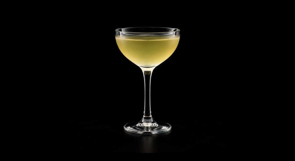 Jim Kearns’ Alaska cocktail on a dark studio background