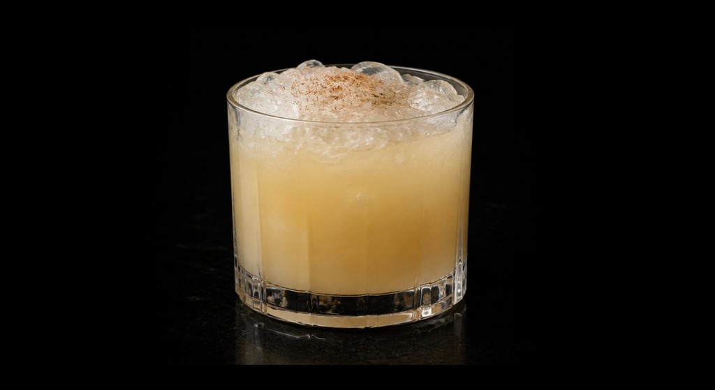 Mazapan Infante cocktail on a dark studio background