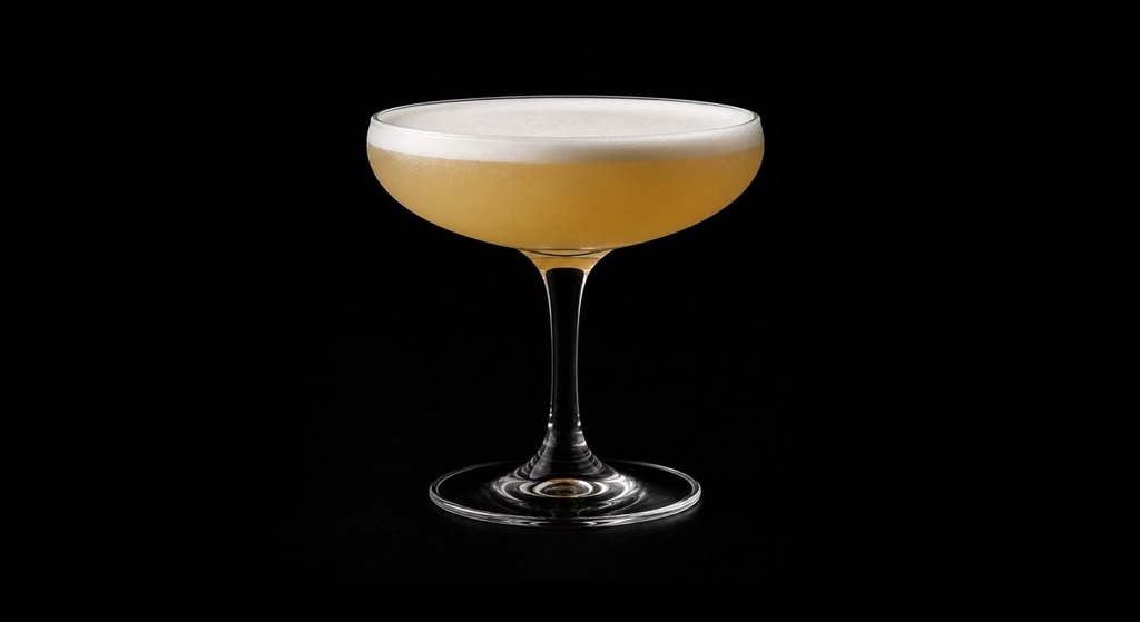 Mountain Cocktail cocktail on a dark studio background
