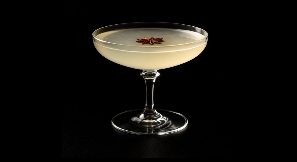 Scandinavian Daiquiri cocktail on a dark studio background