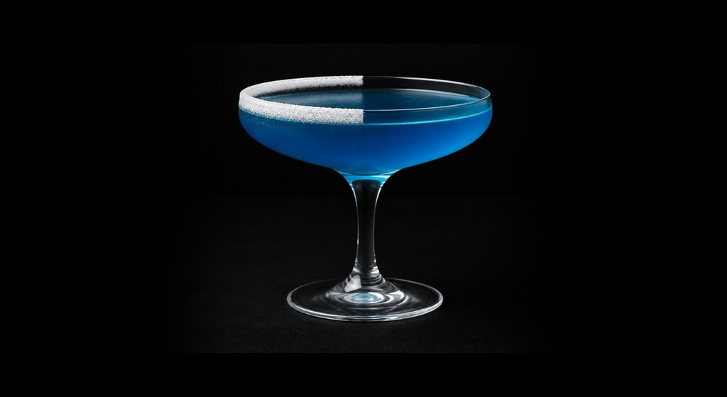 Suomi 100 cocktail on a dark studio background