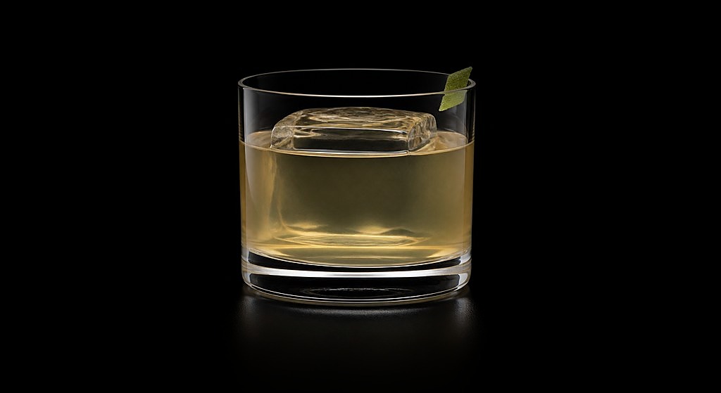 The StiG cocktail on a dark studio background