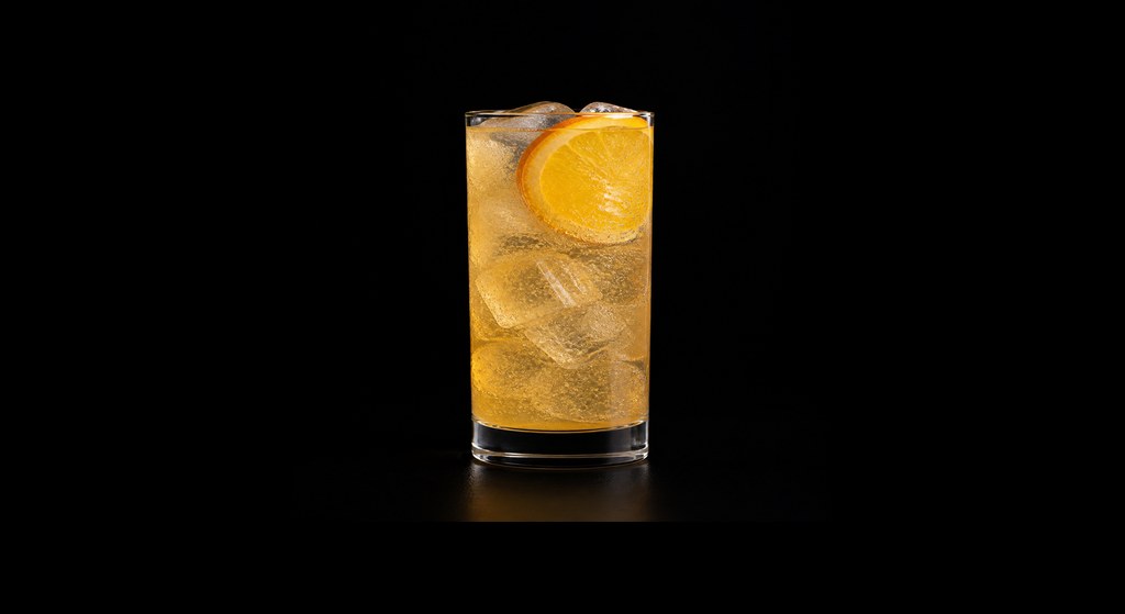 You've Got Mail cocktail on a dark studio background